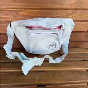 Herschel Supply Company Light Gray Crossbody Bag